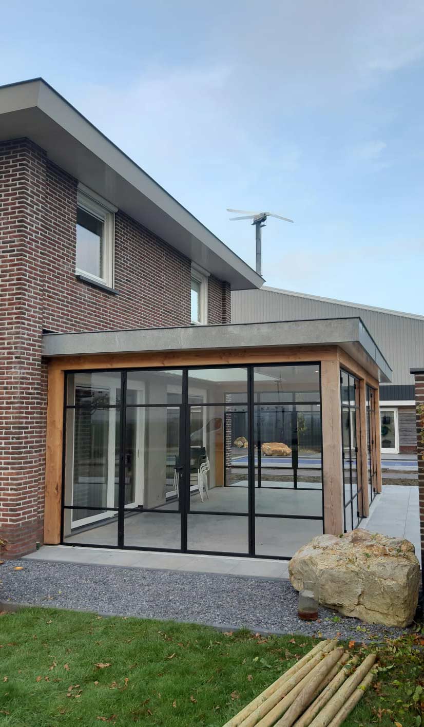 Stalen buitenpuien ongeïsoleerd op maat