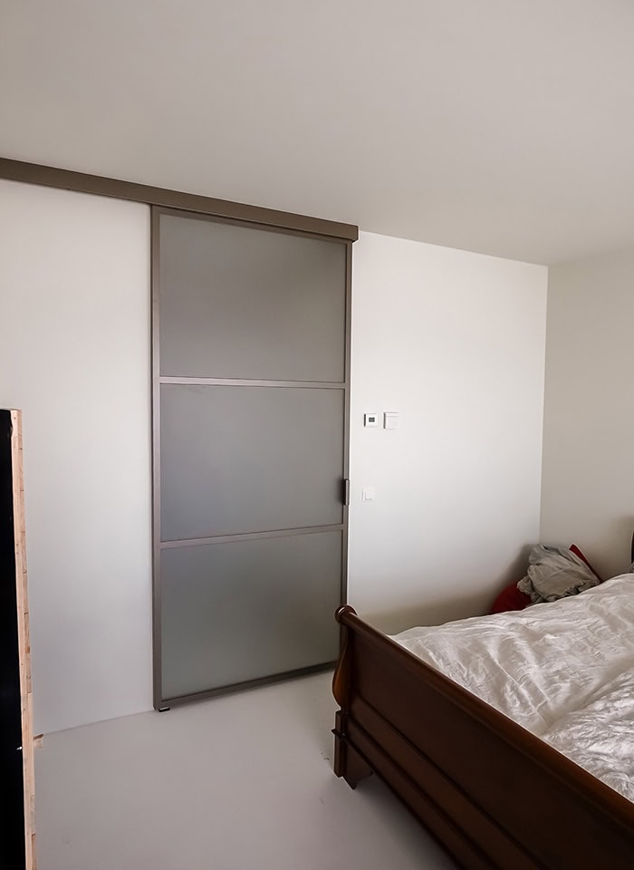 Slaapkamer deur van staal op maat