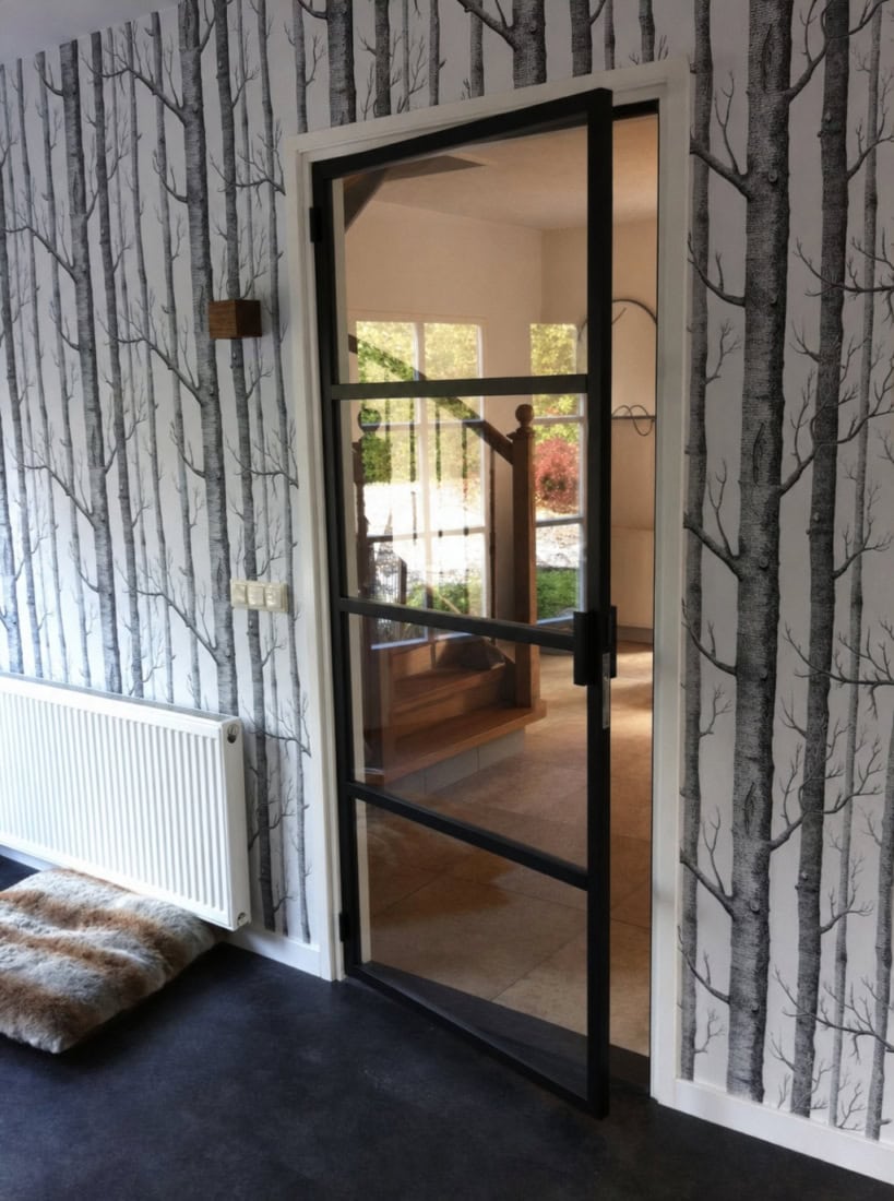 Stalen deur met glas in Numansdorp