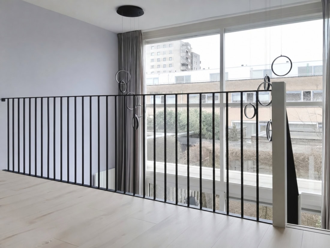 Stalen spijlen balustrade in Den Helder
