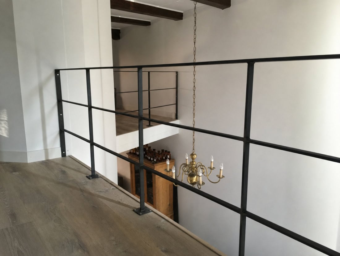 Stalen strip balustrade A