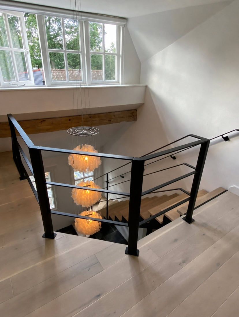 Stalen strip balustrade B
