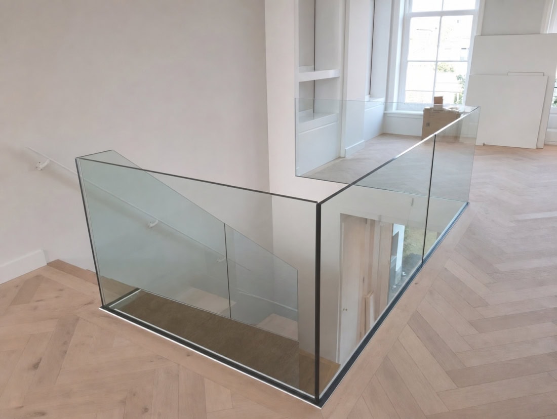 Vol glazen balustrade
